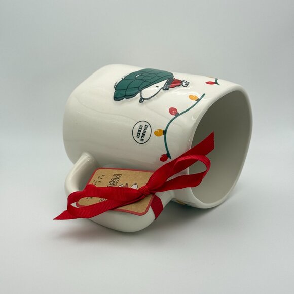 Snoopy in a puffer jacket Christmas mug Rae Dunn | current christmas mood - Picture 5 of 6